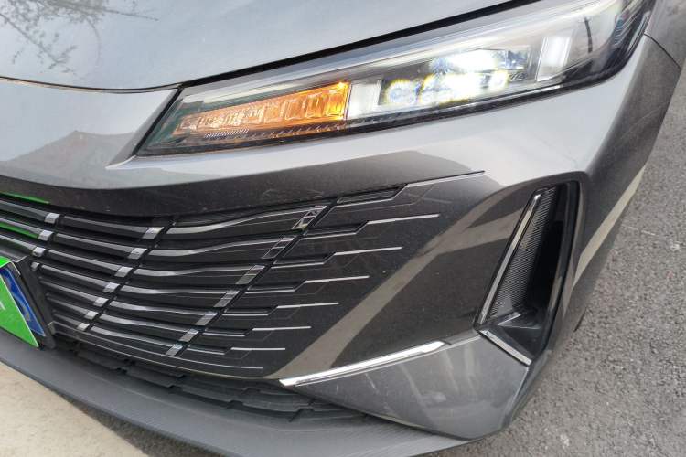 Used CHANGAN Eado 2025 Blue Whale 1.5T 500Bar Prestige Model Left Front Headlight