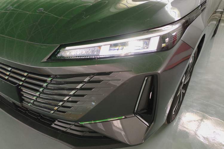 Used CHANGAN Eado 2025 Blue Whale 1.5T 500Bar Prestige Model Left Front Headlight