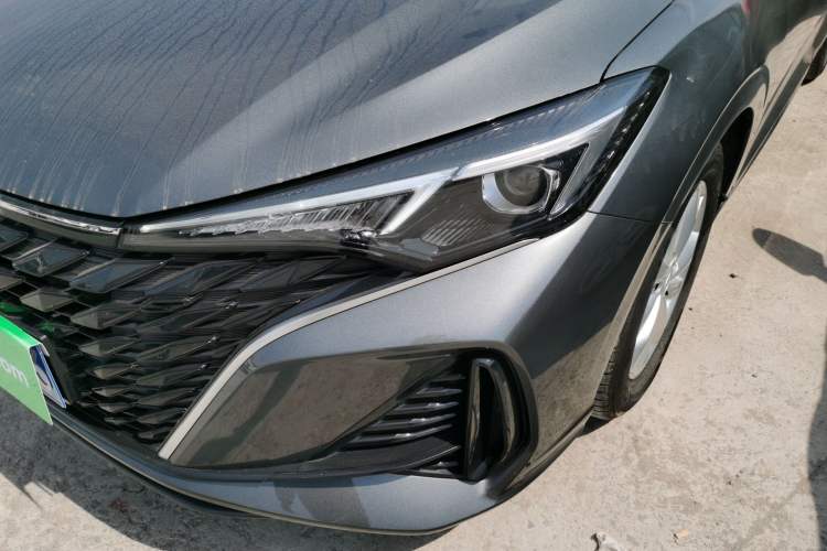 Used CHANGAN Eado 2025 PLUS 1.5L Manual Luxury Edition Left Front Headlight