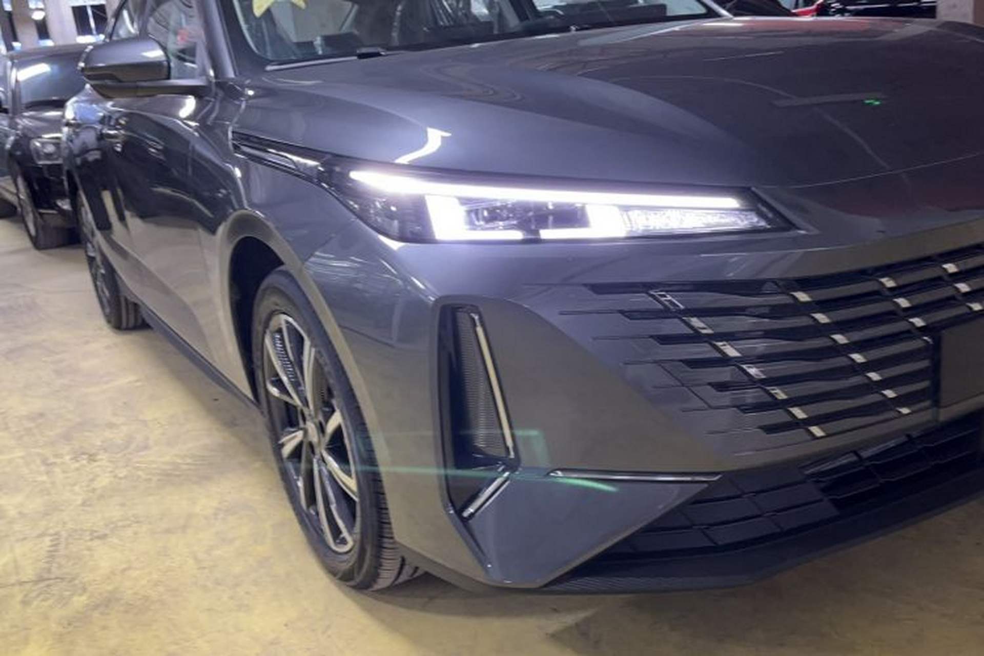 Used CHANGAN Eado 2025 Blue Whale 1.5T 500Bar Prestige Model Left Front Headlight