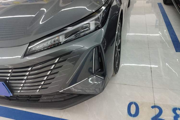 Used CHANGAN Eado 2025 Blue Whale 1.5T 500Bar Prestige Model Left Front Headlight