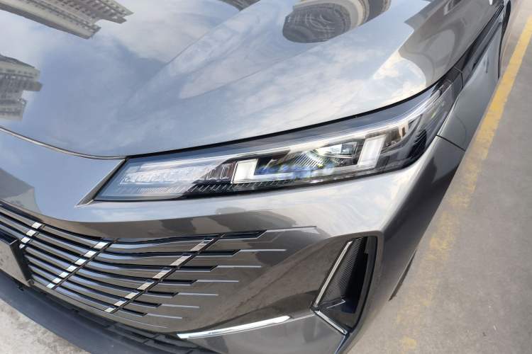 Used CHANGAN Eado 2025 Blue Whale 1.5T 500Bar Prestige Model Left Front Headlight