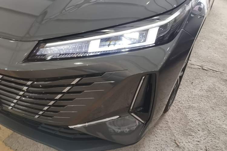 Used CHANGAN Eado 2025 Blue Whale 1.5T 500Bar Prestige Model Left Front Headlight