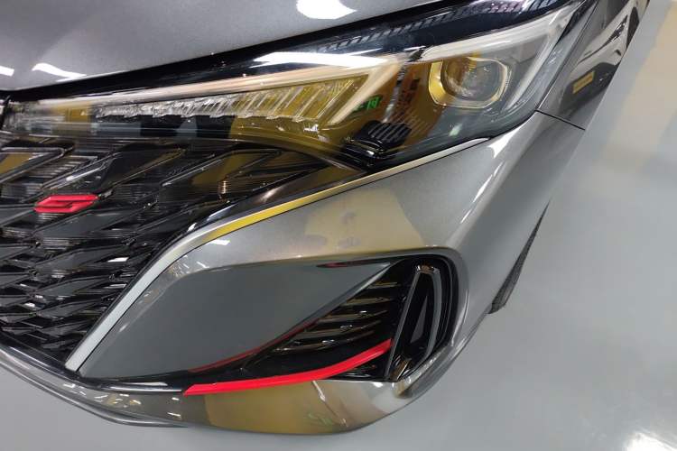 Used CHANGAN Eado 2025 PLUS 1.4T Dual-Clutch High-Energy Version Left Front Headlight