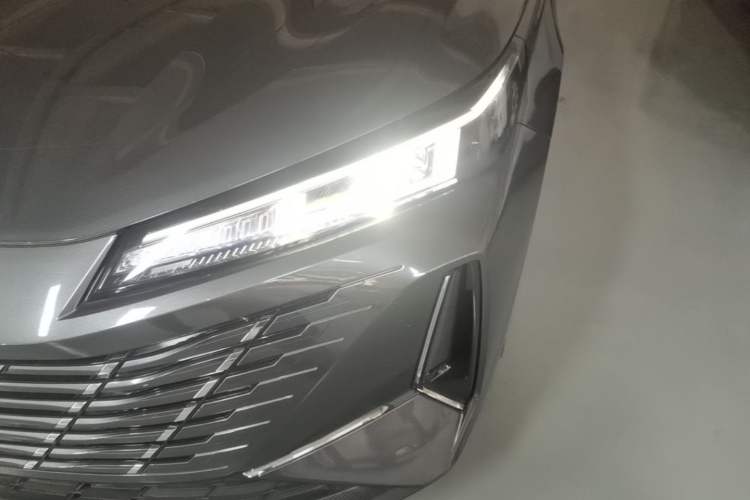 Used CHANGAN Eado 2025 Blue Whale 1.5T 500Bar Prestige Model Left Front Headlight