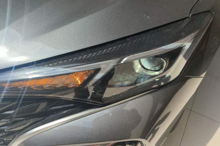 Used CHANGAN Eado 2025 PLUS 1.4T Dual-Clutch High-Energy Version Left Front Headlight