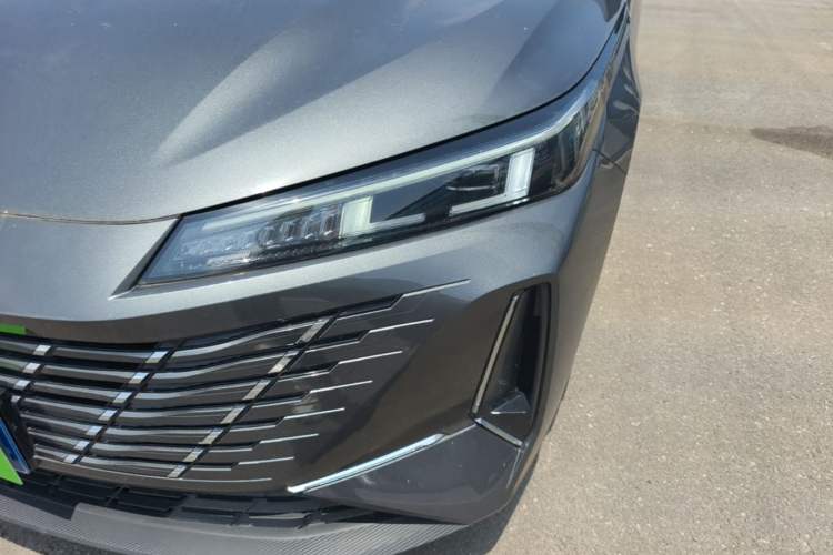 Used CHANGAN Eado 2025 Blue Whale 1.5T 500Bar Prestige Model Left Front Headlight