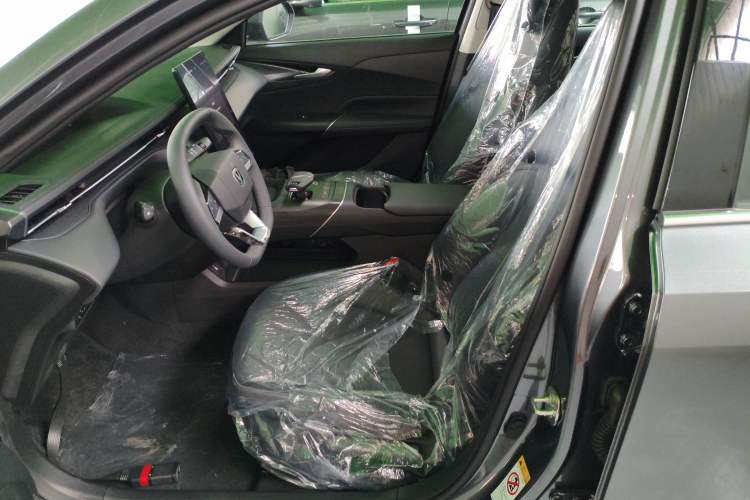 Used CHANGAN Eado 2025 Blue Whale 1.5T 500Bar Prestige Model Left Front Seat