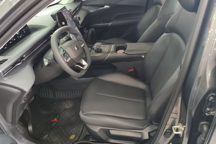 Used CHANGAN Eado 2025 Blue Whale 1.5T 500Bar Prestige Model Left Front Seat