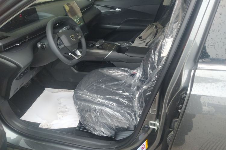 Used CHANGAN Eado 2025 Blue Whale 1.5T 500Bar Prestige Model Left Front Seat