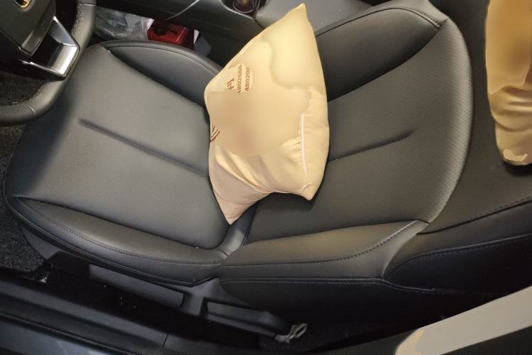 Used CHANGAN Eado 2025 Blue Whale 1.5T 500Bar Prestige Model Left Front Seat