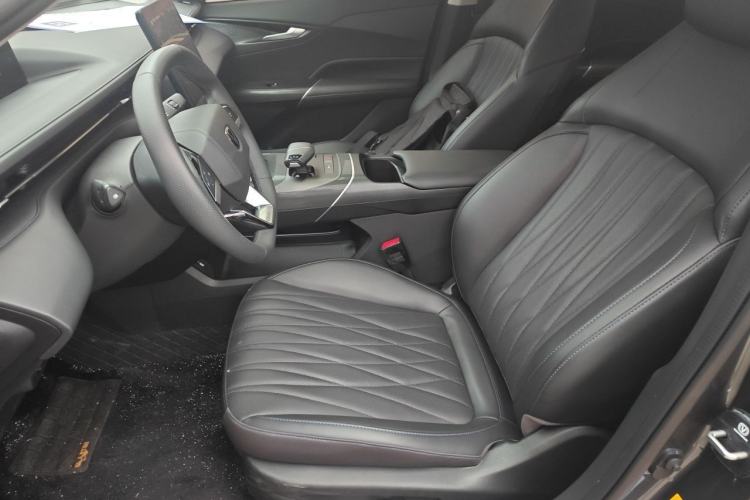 Used CHANGAN Eado 2025 Blue Whale 1.5T 500Bar Prestige Model Left Front Seat