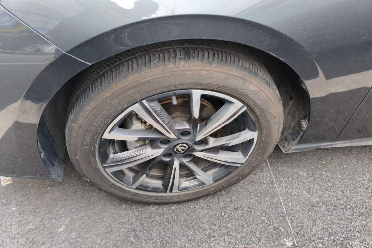 Used CHANGAN Eado 2025 Blue Whale 1.5T 500Bar Prestige Model Left Front Wheel Hub