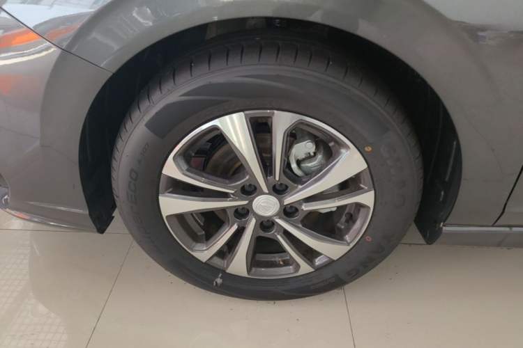 Used CHANGAN Eado 2025 PLUS 1.4T Dual-Clutch High-Energy Version Left Front Wheel Hub