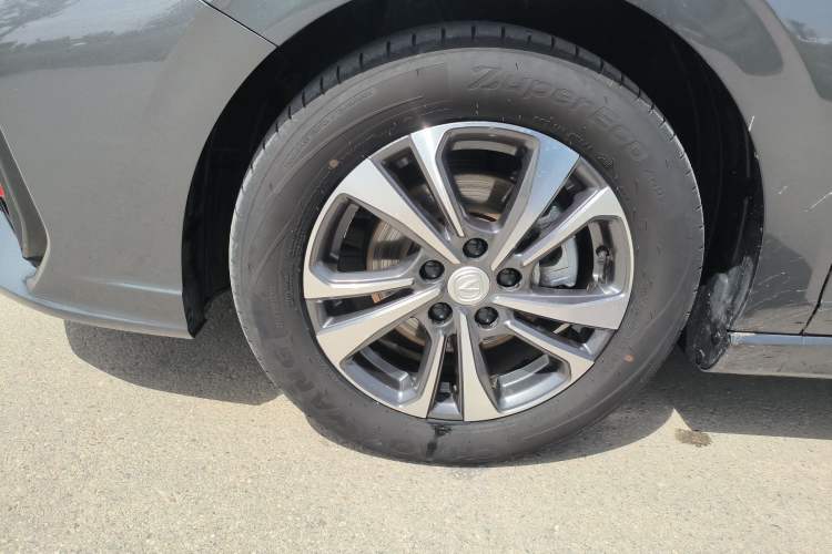 Used CHANGAN Eado 2025 PLUS 1.4T Dual-Clutch High-Energy Version Left Front Wheel Hub