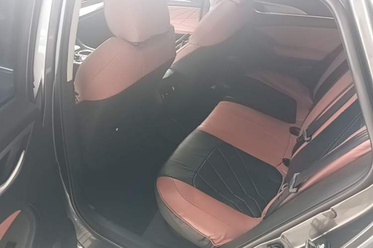 Used CHANGAN Eado 2025 PLUS 1.4T Dual-Clutch High-Energy Version Left Rear Seat