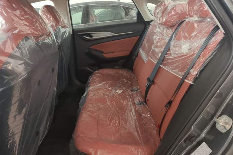 Used CHANGAN Eado 2025 PLUS 1.4T Dual-Clutch High-Energy Version Left Rear Seat