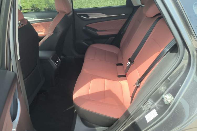 Used CHANGAN Eado 2025 PLUS 1.4T Dual-Clutch High-Energy Version Left Rear Seat