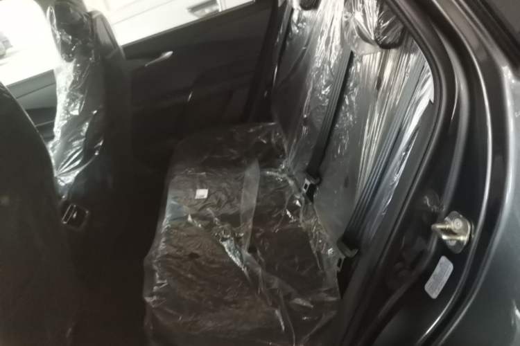 Used CHANGAN Eado 2025 Blue Whale 1.5T 500Bar Prestige Model Left Rear Seat