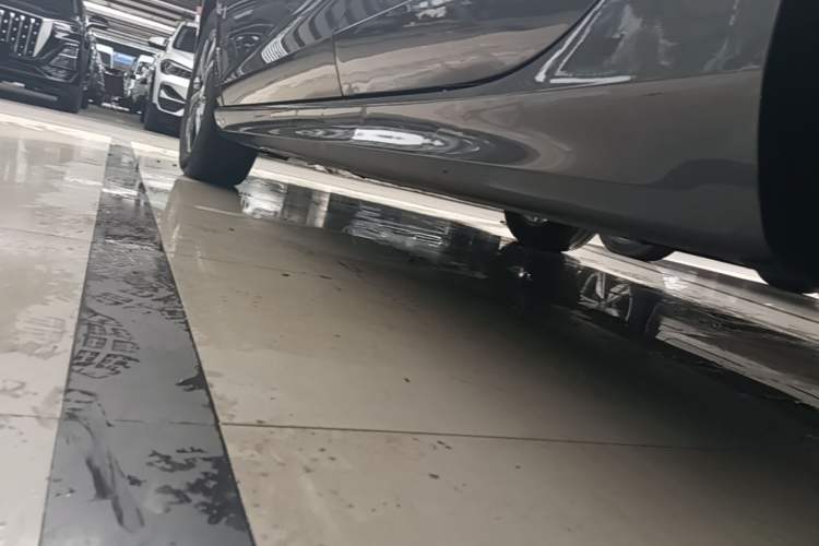 Used CHANGAN Eado 2025 PLUS 1.4T Dual-Clutch High-Energy Version Left Side Sill