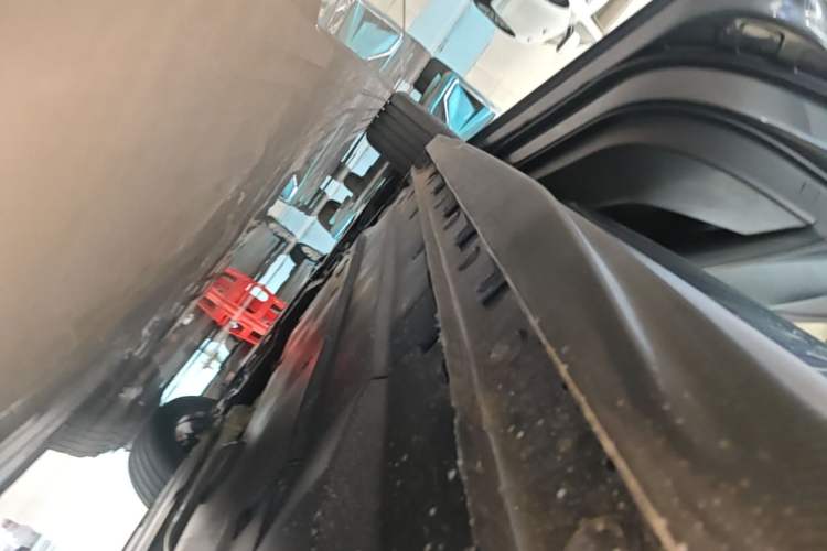 Used CHANGAN Eado 2025 Blue Whale 1.5T 500Bar Prestige Model Left Side Sill