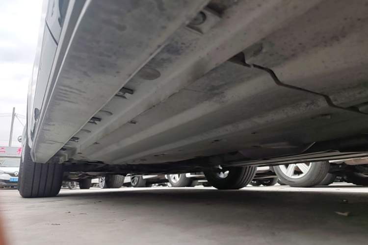 Used CHANGAN Eado 2025 Blue Whale 1.5T 500Bar Prestige Model Left Side Sill