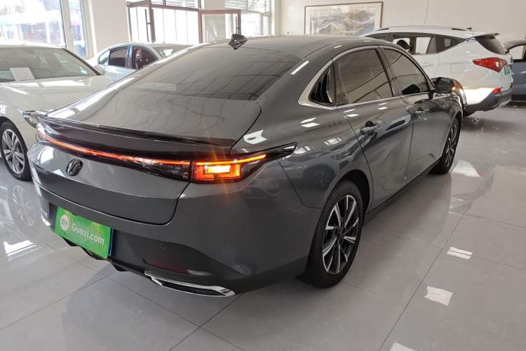 Used CHANGAN Eado 2025 Blue Whale 1.5T 500Bar Prestige Model Rear Right 45 Deg