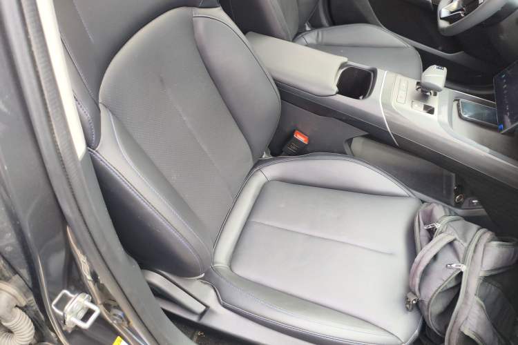 Used CHANGAN Eado 2025 Blue Whale 1.5T 500Bar Prestige Model Right Front Seat