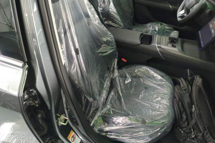 Used CHANGAN Eado 2025 Blue Whale 1.5T 500Bar Prestige Model Right Front Seat