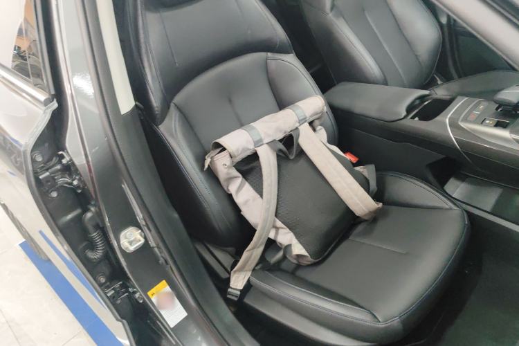 Used CHANGAN Eado 2025 Blue Whale 1.5T 500Bar Prestige Model Right Front Seat