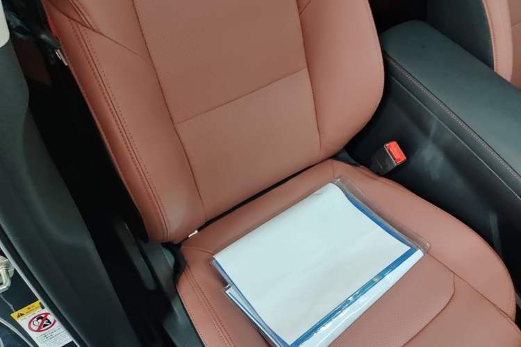 Used CHANGAN Eado 2025 PLUS 1.4T Dual-Clutch High-Energy Version Right Front Seat