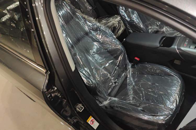 Used CHANGAN Eado 2025 Blue Whale 1.5T 500Bar Prestige Model Right Front Seat