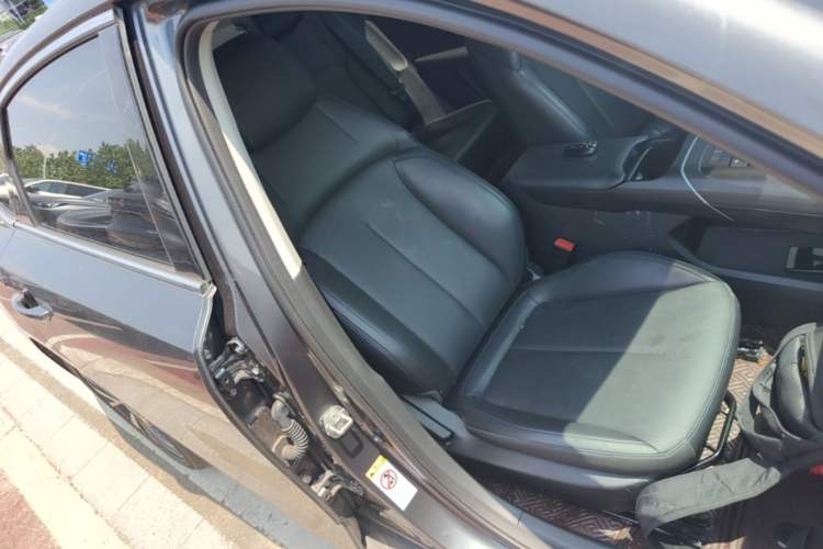 Used CHANGAN Eado 2025 Blue Whale 1.5T 500Bar Prestige Model Right Front Seat