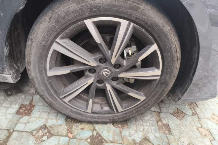 Used CHANGAN Eado 2025 Blue Whale 1.5T 500Bar Prestige Model Right Front Wheel Hub