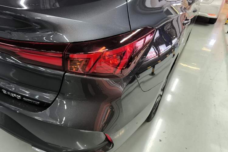 Used CHANGAN Eado 2025 PLUS 1.4T Dual-Clutch High-Energy Version Right Rear Taillight
