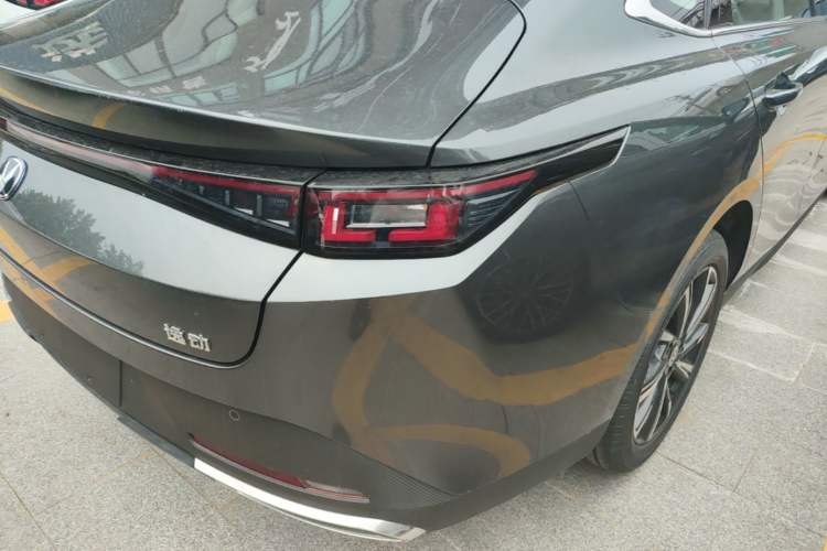 Used CHANGAN Eado 2025 Blue Whale 1.5T 500Bar Prestige Model Right Rear Taillight
