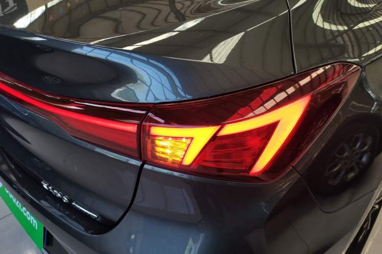 Used CHANGAN Eado 2025 PLUS 1.4T Dual-Clutch High-Energy Version Right Rear Taillight