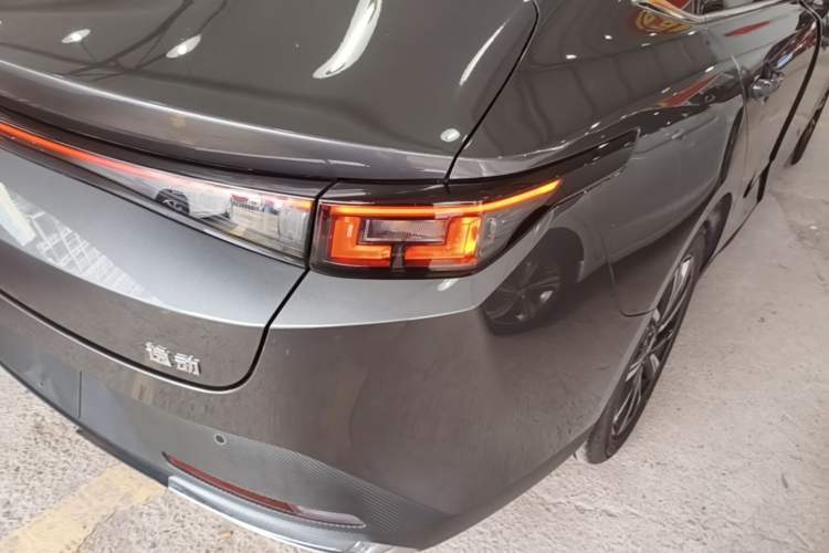 Used CHANGAN Eado 2025 Blue Whale 1.5T 500Bar Prestige Model Right Rear Taillight