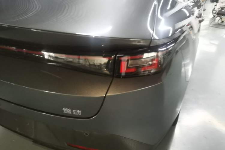 Used CHANGAN Eado 2025 Blue Whale 1.5T 500Bar Prestige Model Right Rear Taillight