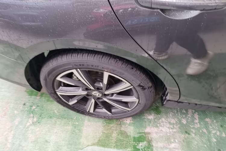 Used CHANGAN Eado 2025 Blue Whale 1.5T 500Bar Prestige Model Right Rear Wheel Hub