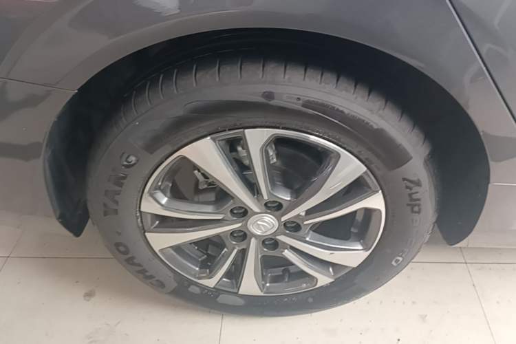Used CHANGAN Eado 2025 PLUS 1.4T Dual-Clutch High-Energy Version Right Rear Wheel Hub