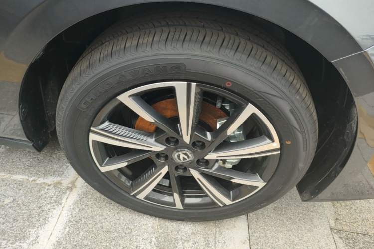 Used CHANGAN Eado 2025 Blue Whale 1.5T 500Bar Prestige Model Right Rear Wheel Hub