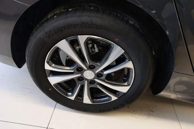 Used CHANGAN Eado 2025 PLUS 1.4T Dual-Clutch High-Energy Version Right Rear Wheel Hub
