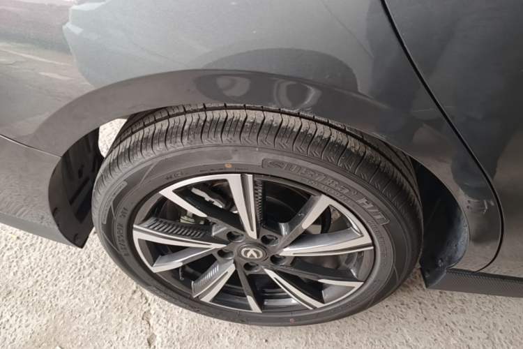 Used CHANGAN Eado 2025 Blue Whale 1.5T 500Bar Prestige Model Right Rear Wheel Hub