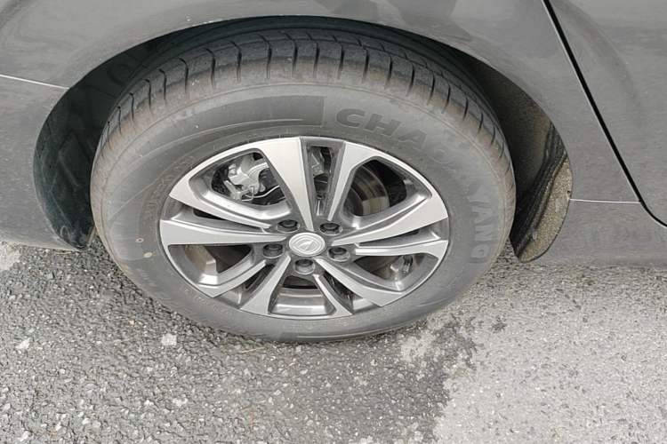 Used CHANGAN Eado 2025 PLUS 1.4T Dual-Clutch High-Energy Version Right Rear Wheel Hub