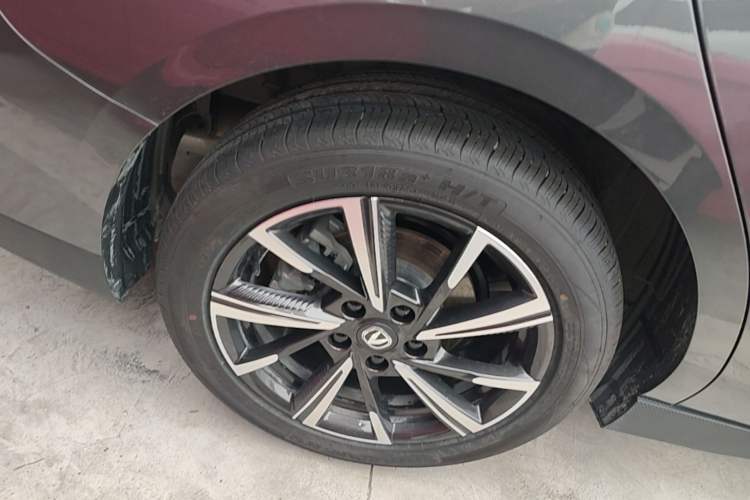 Used CHANGAN Eado 2025 Blue Whale 1.5T 500Bar Prestige Model Right Rear Wheel Hub