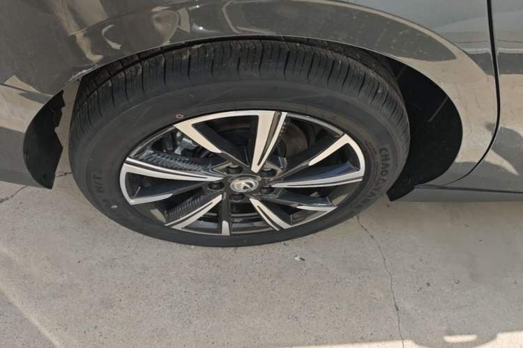 Used CHANGAN Eado 2025 Blue Whale 1.5T 500Bar Prestige Model Right Rear Wheel Hub