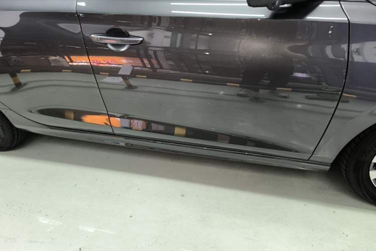 Used CHANGAN Eado 2025 PLUS 1.4T Dual-Clutch High-Energy Version Right Side Sill