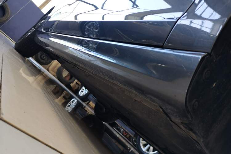 Used CHANGAN Eado 2025 PLUS 1.4T Dual-Clutch High-Energy Version Right Side Sill