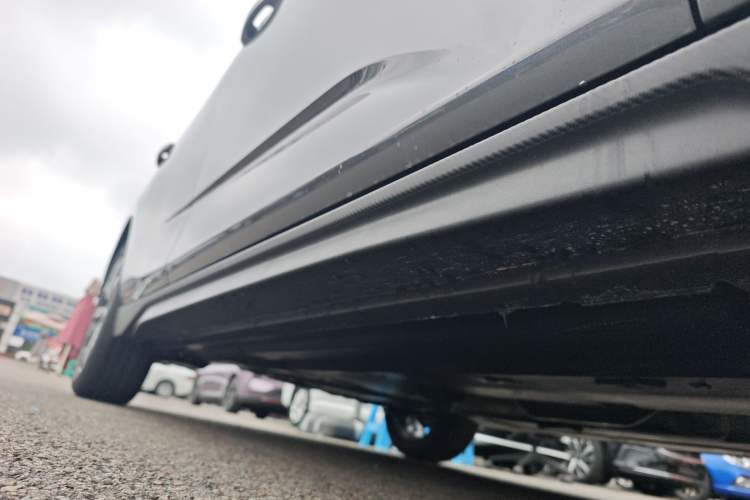 Used CHANGAN Eado 2025 Blue Whale 1.5T 500Bar Prestige Model Right Side Sill